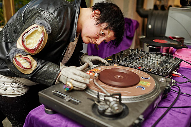 <i>Disco Ghost</i> - performance by Julia Drouhin