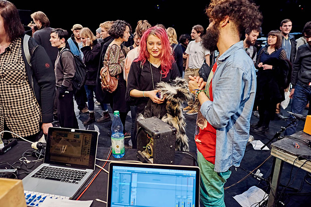 <i>MusicMakers Hacklab - Future Rituals Finale</i>